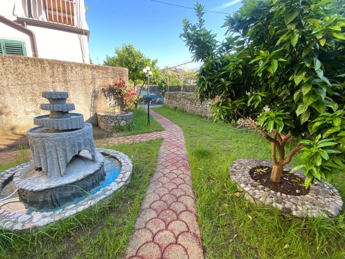 Gather Inn Guest House Shkodër Exterior foto